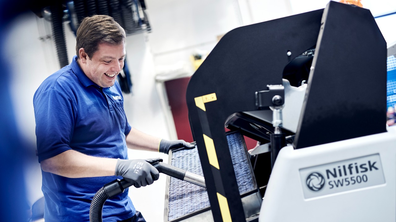 Nilfisk Techniker bei der Arbeit.